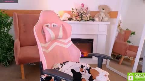 Snapshot of antonia_ferrero chatting on 15, 12, 2025 antonia_ferrero online show from 15, 12, 2025