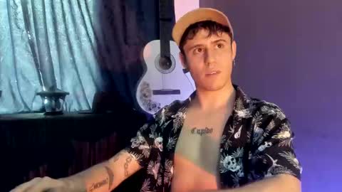 Snapshot of antonnello_ chatting on 23, 11, 2025 antonnello_ online show from 23, 11, 2025