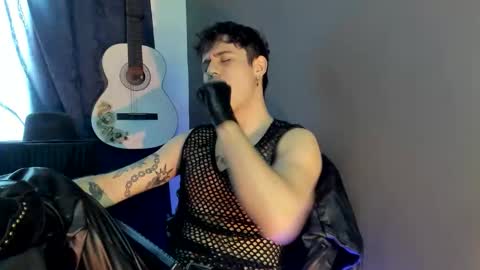 Snapshot of antonnello_ chatting on 4, 12, 2025 antonnello_ online show from 4, 12, 2025