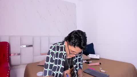 antony_d_ossa online show from 9, 6, 2026