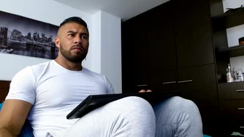 ANTONY D ANGELO online show from 26, 1, 2025