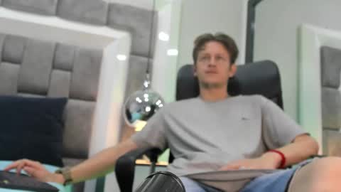 Snapshot of antthony_kings chatting on 8, 10, 2025 Anthony King online show from 8, 10, 2025