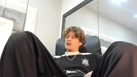 Snapshot of antthony_kings chatting on 10, 10, 2025 Anthony King online show from 10, 10, 2025