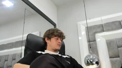 Snapshot of antthony_kings chatting on 12, 10, 2025 Anthony King online show from 12, 10, 2025