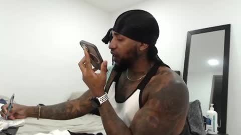 antwanblack11 online show from 17, 10, 2025