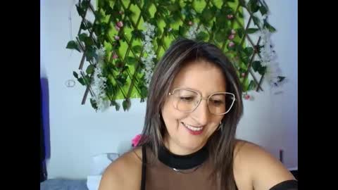 Snapshot of any_mour chatting on 14, 10, 2025 any mour online show from 14, 10, 2025