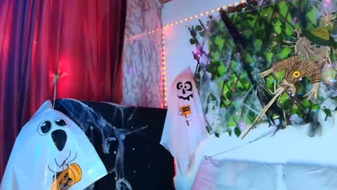 Snapshot of any_mour chatting on 29, 10, 2025 any mour online show from 29, 10, 2025