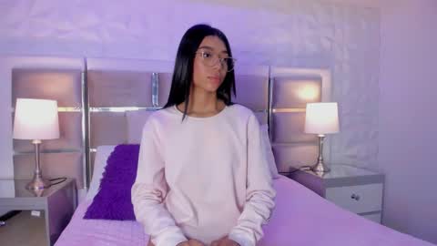 Snapshot of any_petitte chatting on 27, 1, 2025 ANY online show from 27, 1, 2025