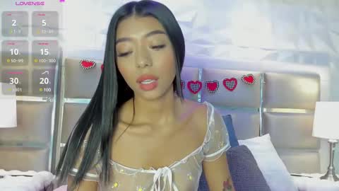 Snapshot of any_petitte chatting on 26, 2, 2025 ANY online show from 26, 2, 2025