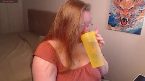 Snapshot of anya_muna chatting on 6, 12, 2024 Anya Muna online show from 6, 12, 2024