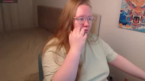 Snapshot of anya_muna chatting on 17, 12, 2024 Anya Muna online show from 17, 12, 2024