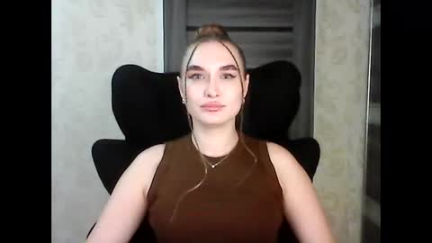 Snapshot of anyasmack chatting on 13, 12, 2025 AnyaSmack online show from 13, 12, 2025