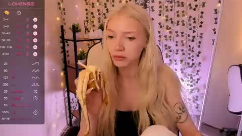 Snapshot of anyataylorr chatting on 22, 6, 2026 Anya online show from 22, 6, 2026