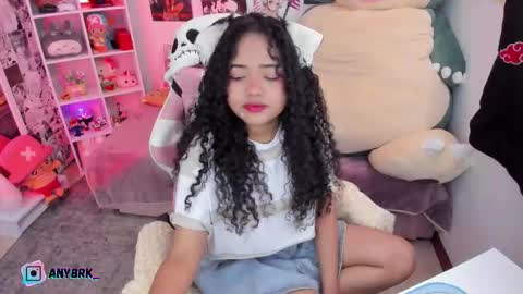 Snapshot of anyburkee chatting on 18, 10, 2025 Any online show from 18, 10, 2025