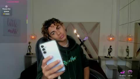 Snapshot of anyelotwink chatting on 14, 4, 2026 anyelotwink online show from 14, 4, 2026