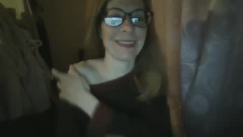 Snapshot of aphrodity_rox chatting on 4, 5, 2026 Aphrodity Rox online show from 4, 5, 2026
