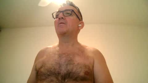 Snapshot of apixaba chatting on 23, 2, 2025 furry bear online show from 23, 2, 2025