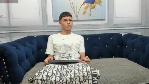 Snapshot of apolo_jonnes chatting on 10, 3, 2026 online show from 10, 3, 2026