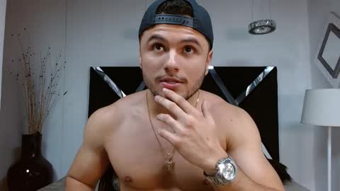 Snapshot of apolo_klein1 chatting on 8, 2, 2025 Apolo online show from 8, 2, 2025