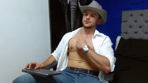 Snapshot of apolo_klein1 chatting on 4, 3, 2025 Apolo online show from 4, 3, 2025