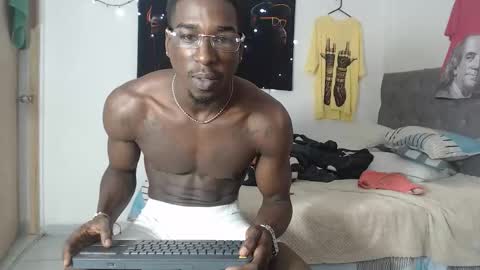 Snapshot of apoloblackbig chatting on 28, 10, 2025 apoloblackbig online show from 28, 10, 2025