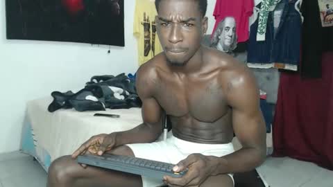 Snapshot of apoloblackbig chatting on 1, 11, 2025 apoloblackbig online show from 1, 11, 2025