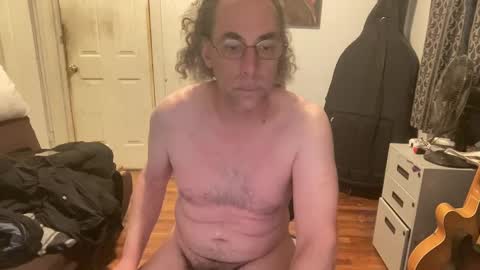 Snapshot of apostrphy chatting on 11, 3, 2025 Apostrphy online show from 11, 3, 2025