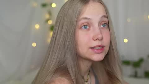 Snapshot of appr0ved chatting on 2, 3, 2025 REYNA my friend online show from 2, 3, 2025