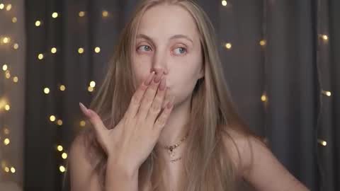  REYNA  my friend   online show from 23, 9, 2025