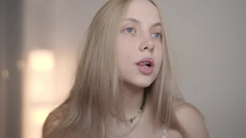  REYNA  my friend   online show from 3, 10, 2025