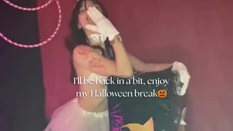   online show from 13, 10, 2025