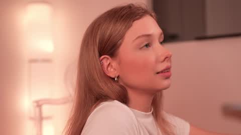Snapshot of april_blush chatting on 7, 2, 2025 BETH NEXT STREAM ON WEDNESDAY online show from 7, 2, 2025