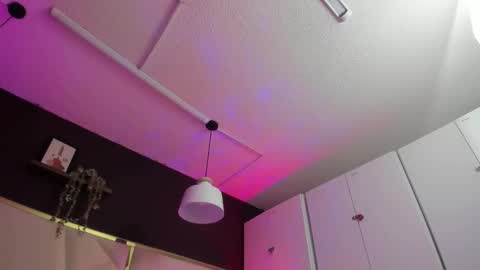 Snapshot of april_bowie chatting on 17, 9, 2025 April online show from 17, 9, 2025