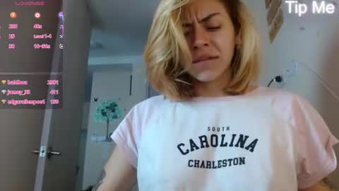 April Dumont online show from 4, 7, 2026