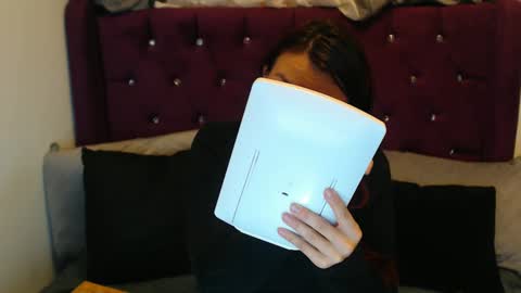 April online show from 14, 10, 2025