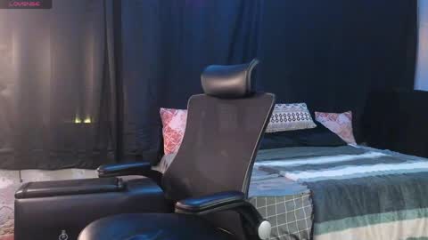 April Strife online show from 11, 5, 2026