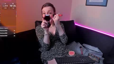 Snapshot of aprilavery chatting on 9, 4, 2026 April online show from 9, 4, 2026