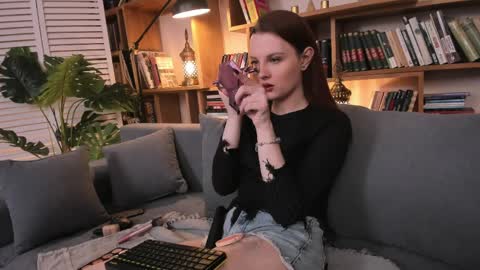 Snapshot of aprilavery chatting on 11, 4, 2026 April online show from 11, 4, 2026