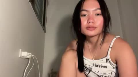 Snapshot of aprilkai chatting on 12, 9, 2025 april online show from 12, 9, 2025