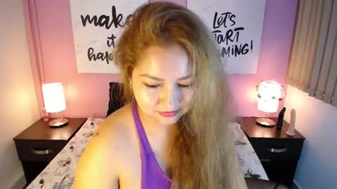 Snapshot of aprilsnow_ chatting on 11, 12, 2024 AprilSnow online show from 11, 12, 2024