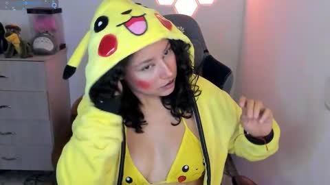 aqua emilly online show from 26, 10, 2025