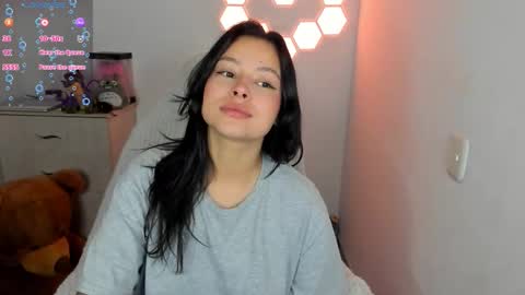 aqua emilly online show from 15, 12, 2025