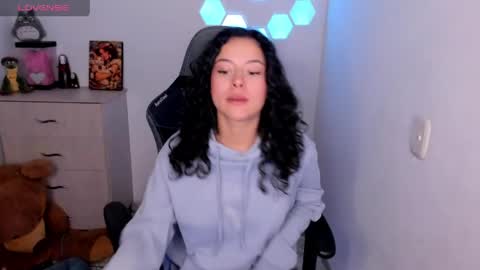 aqua emilly online show from 10, 5, 2026