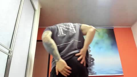 Snapshot of aquiles_51 chatting on 9, 2, 2026 Jonathan online show from 9, 2, 2026