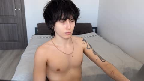 zik and kris online show from 8, 4, 2026