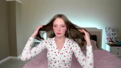 Snapshot of ar_ya18 chatting on 24, 10, 2025 Lina online show from 24, 10, 2025