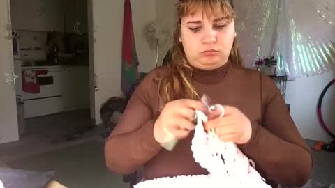 Snapshot of arabbustybeauty chatting on 7, 4, 2026 BustyPrincessLeila online show from 7, 4, 2026