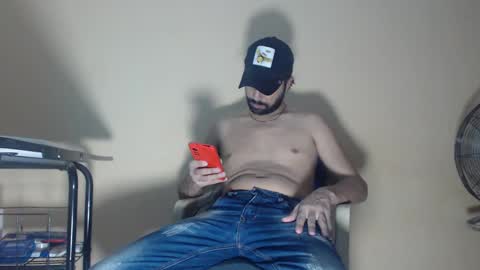 Snapshot of arabebigcock chatting on 11, 10, 2025 ARABE  online show from 11, 10, 2025