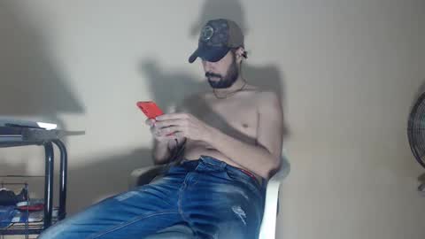 Snapshot of arabebigcock chatting on 19, 10, 2025 ARABE  online show from 19, 10, 2025