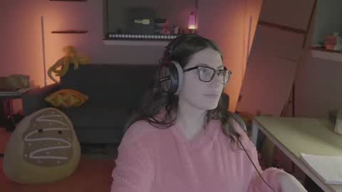 Snapshot of arabicslavegirl chatting on 4, 1, 2025 Sarah Arabic online show from 4, 1, 2025